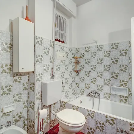 Como Beach Apartment Oliveto Lario